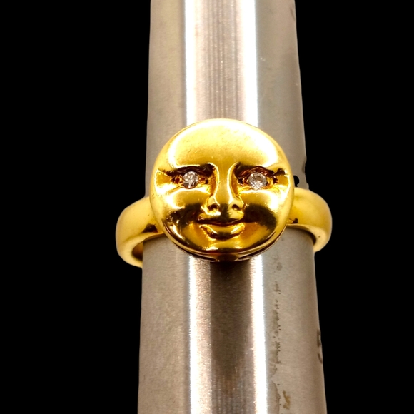 Jewelry - 18K Gold & Diamond Moon Face Ring .02 ctw*